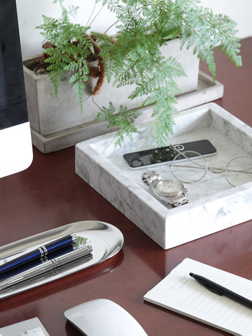 天然大理石でセンスアップ。スタイリッシュにまとめた大人のワークスペース