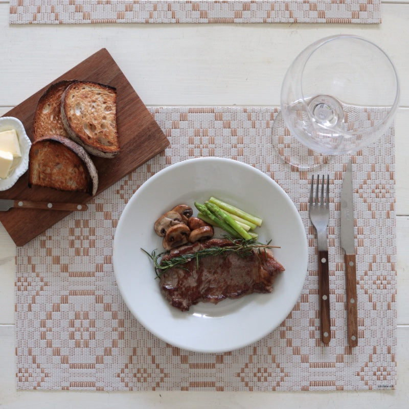 チルウィッチ ランチョンマット オーバーショット レクタングル バタースコッチ テーブルコーディネート