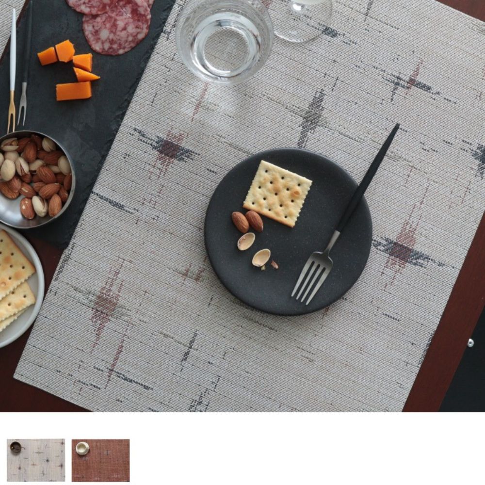 チルウィッチ スパーク ランチョンマット アーモンド カラーでのテーブルコーディネート