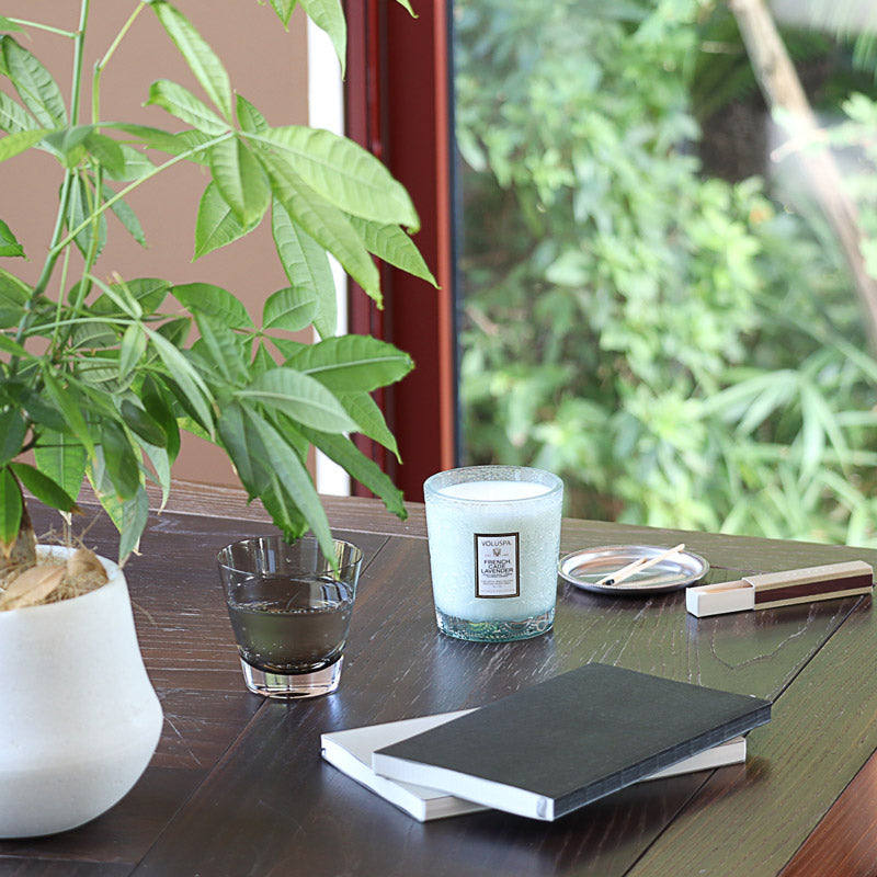 【在庫限り 40%OFF】 VOLUSPA ジャポニカ クラシックキャンドル フレンチケード&ラベンダー