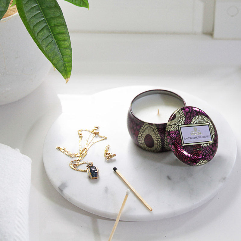 【在庫限り 40%OFF】 VOLUSPA ジャポニカ ティンキャンドル S サンティアゴハックルベリー