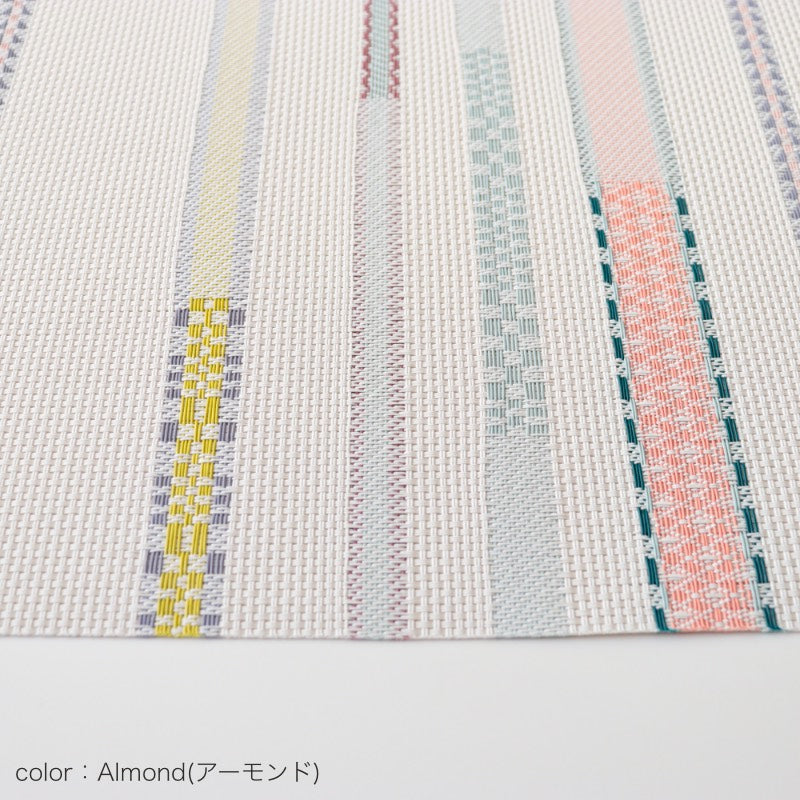 チルウィッチ アップリケ レクタングル アーモンドの織り柄アップ