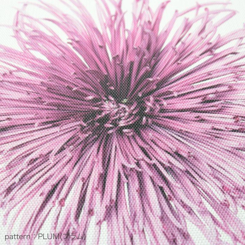 チルウィッチ Mums ラウンド Plumの花柄アップ