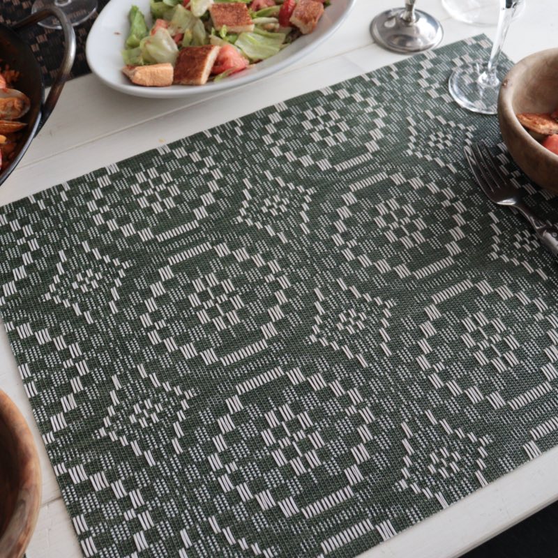 ヴィンテージモダン柄のランチョンマットチルウィッチ オーバーショット