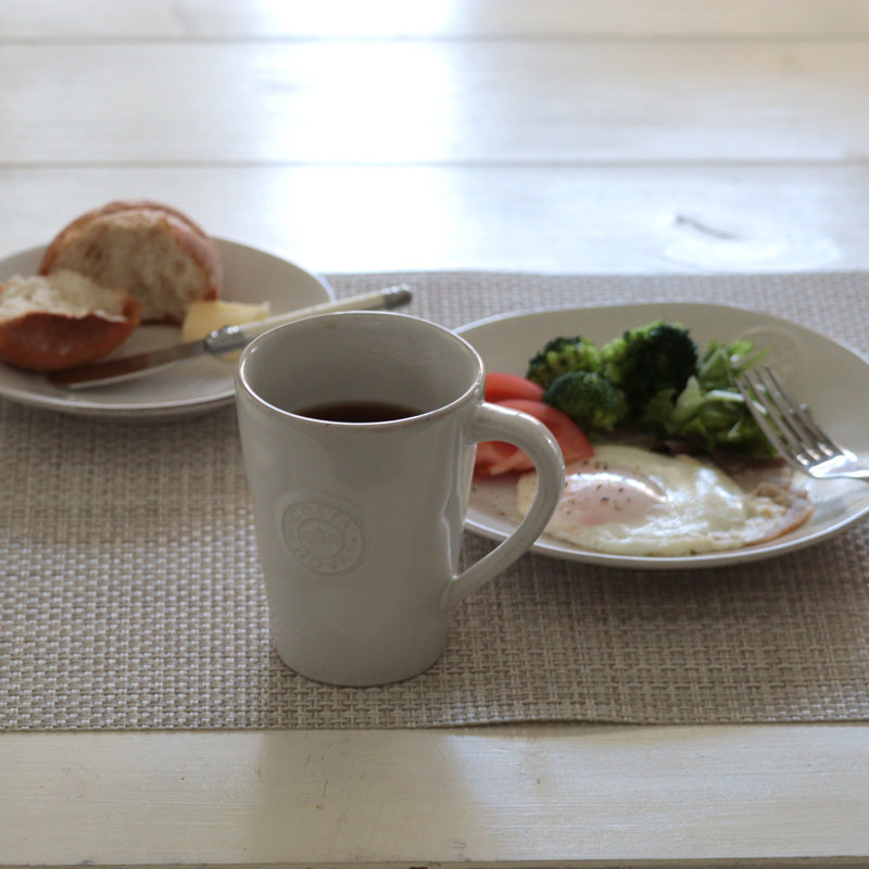 コスタノバノバマグカップホワイトイメージ画像：目玉焼きとパンとコーヒー