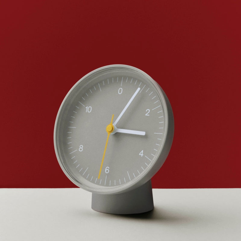 HAY TABLE CLOCK Grey 使用イメージ