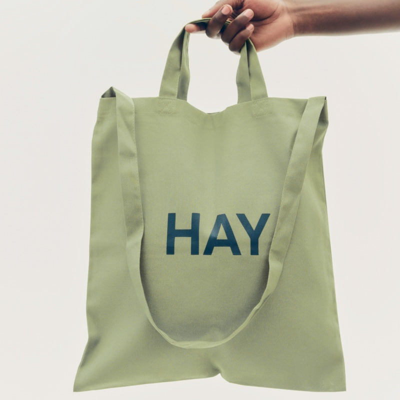 HAY TOTE BAG 2WAY仕様 Sage green 使用イメージ