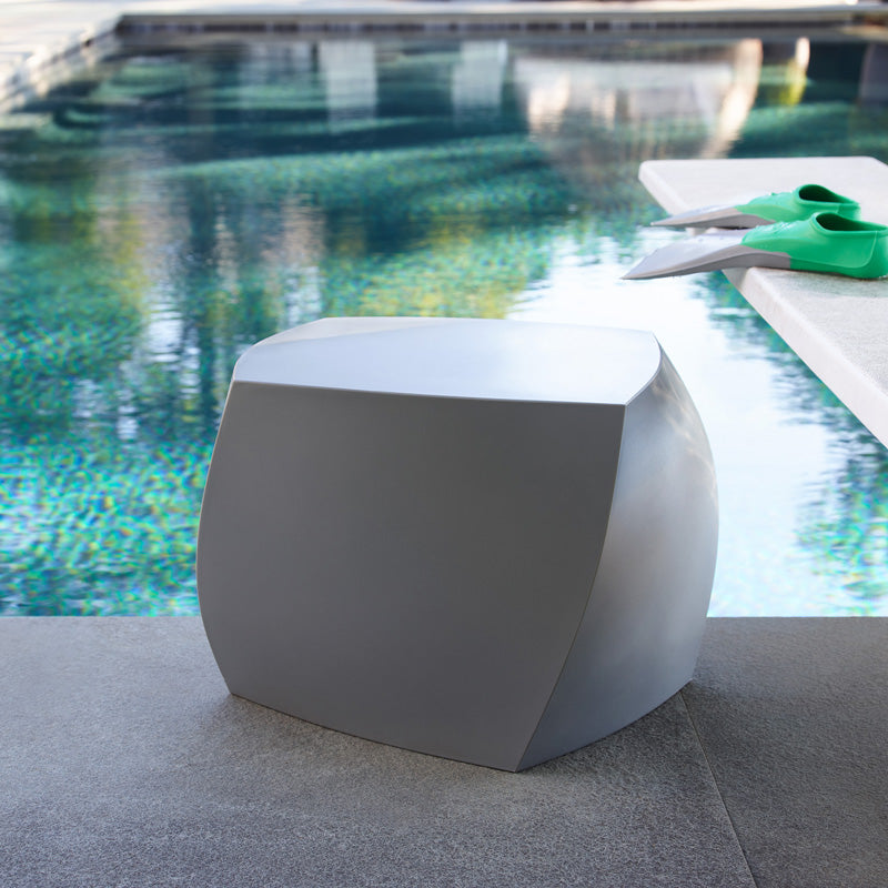 【取寄せ品】 Heller ゲーリー スツール Gehry Left Twist Cube