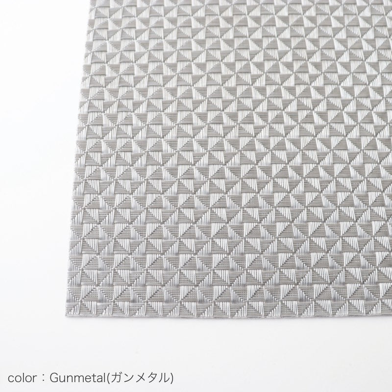 チルウィッチ Origami レクタングル Gunmetalの幾何学模様アップ
