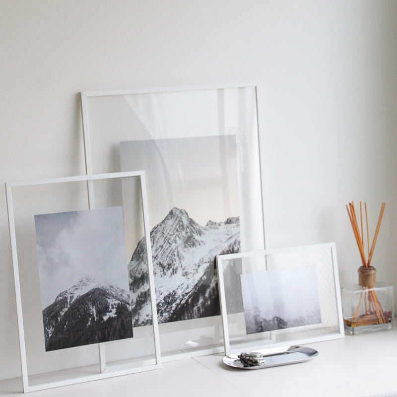 ミニマルなポスターフレームMOEBE フレーム A3 ホワイト